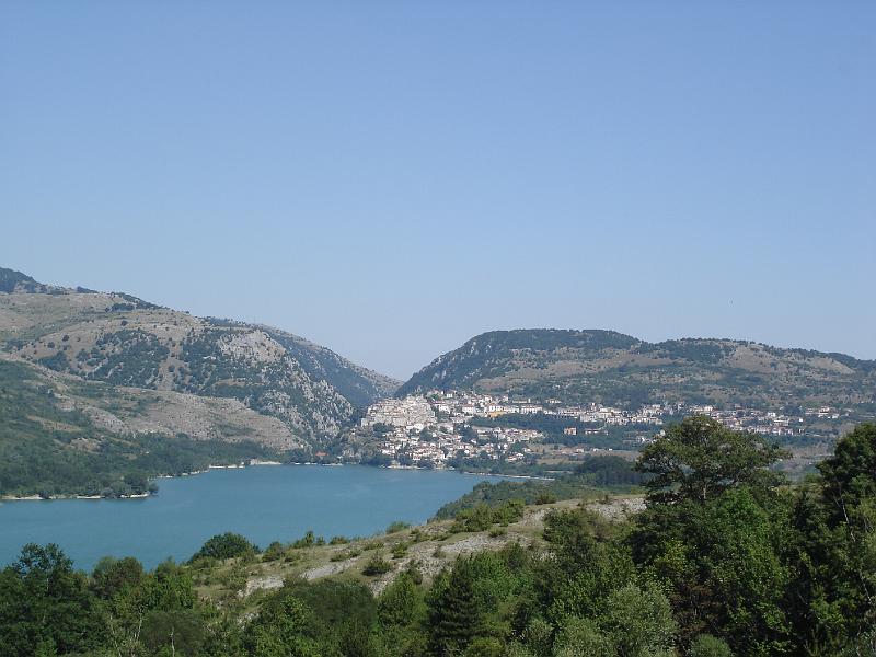 Barrea e lago vista da Civitella Alfedena